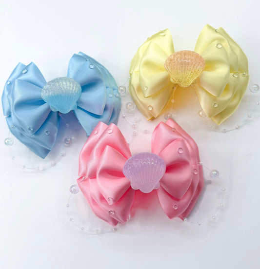 Triple Layered Shell Pigtail Clip